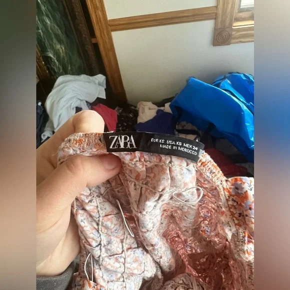 Zara - Floral Smocked Mini Dress - Picture 2 of 4